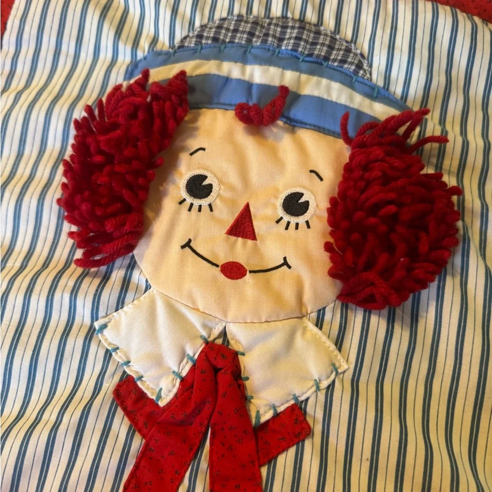 42x50” Handmade Raggedy Ann and Andy Quilt